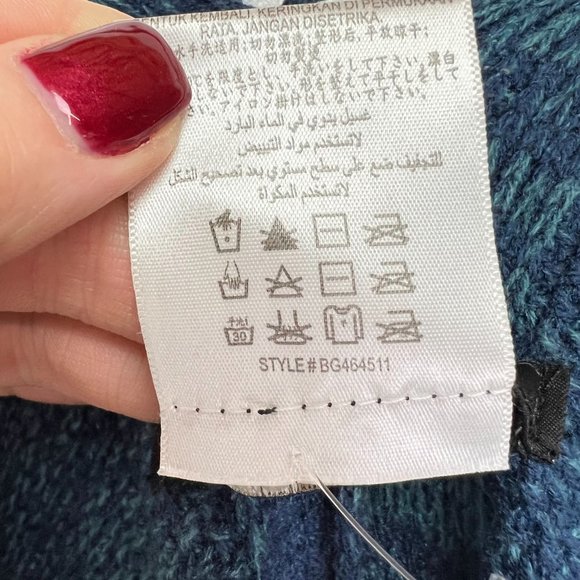 BCBGMAXAZRIA Heavy Knit Blue Striped Poncho Shawl OS - Picture 8 of 8